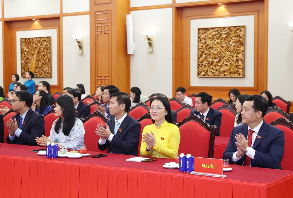 Tổng Bí thư Tô Lâm gặp mặt Nhóm đại biểu Quốc hội trẻ đang tham dự Kỳ họp thứ 9, Quốc hội khóa XV - Ảnh 3.
