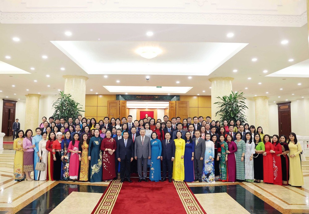 Tổng Bí thư Tô Lâm gặp mặt Nhóm đại biểu Quốc hội trẻ đang tham dự Kỳ họp thứ 9, Quốc hội khóa XV - Ảnh 6.