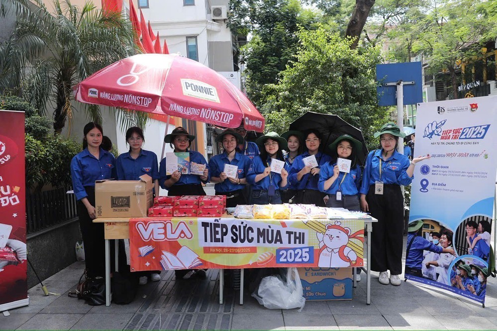 Gần 1,17 triệu thí sinh trên toàn quốc làm thủ tục dự thi Tốt nghiệp THPT 2025 - Ảnh 10.