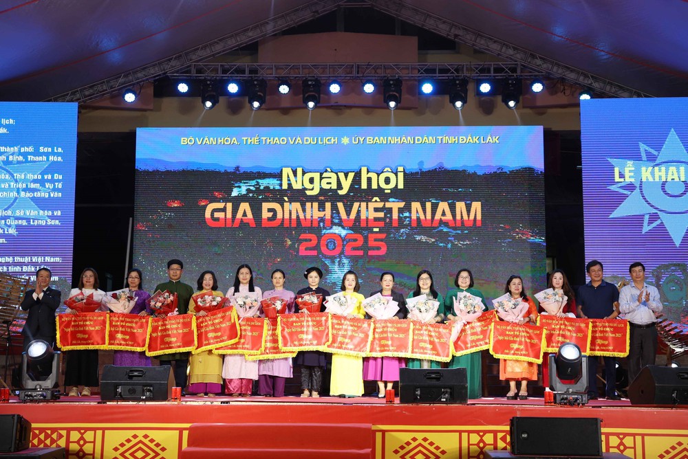 Khai mạc Ngày hội Gia đình Việt Nam năm 2025 - Ảnh 2.