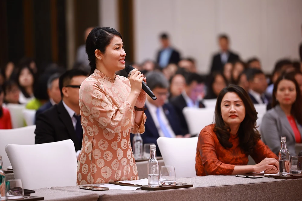 Thủ tướng Phạm Minh Chính gặp gỡ cộng đồng người Việt Nam tại Trung Quốc - Ảnh 4.