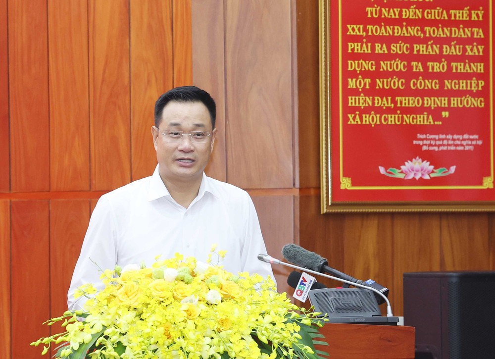 Tổng Bí thư Tô Lâm dâng hương tại Đền thờ Chủ tịch Hồ Chí Minh ở Quảng Bình - Ảnh 12.
