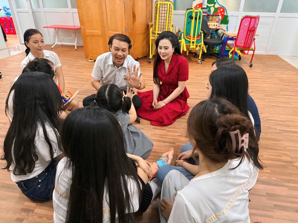 Hoa hậu Phan Kim Oanh cùng dàn người đẹp lan tỏa yêu thương trong hành trình thiện nguyện - Ảnh 4.