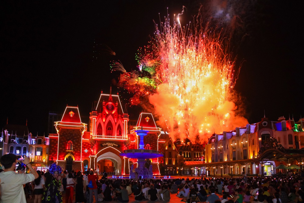 Tam đại đỉnh show nghệ thuật bùng nổ tại Vinpearl Nha Trang - Ảnh 5.