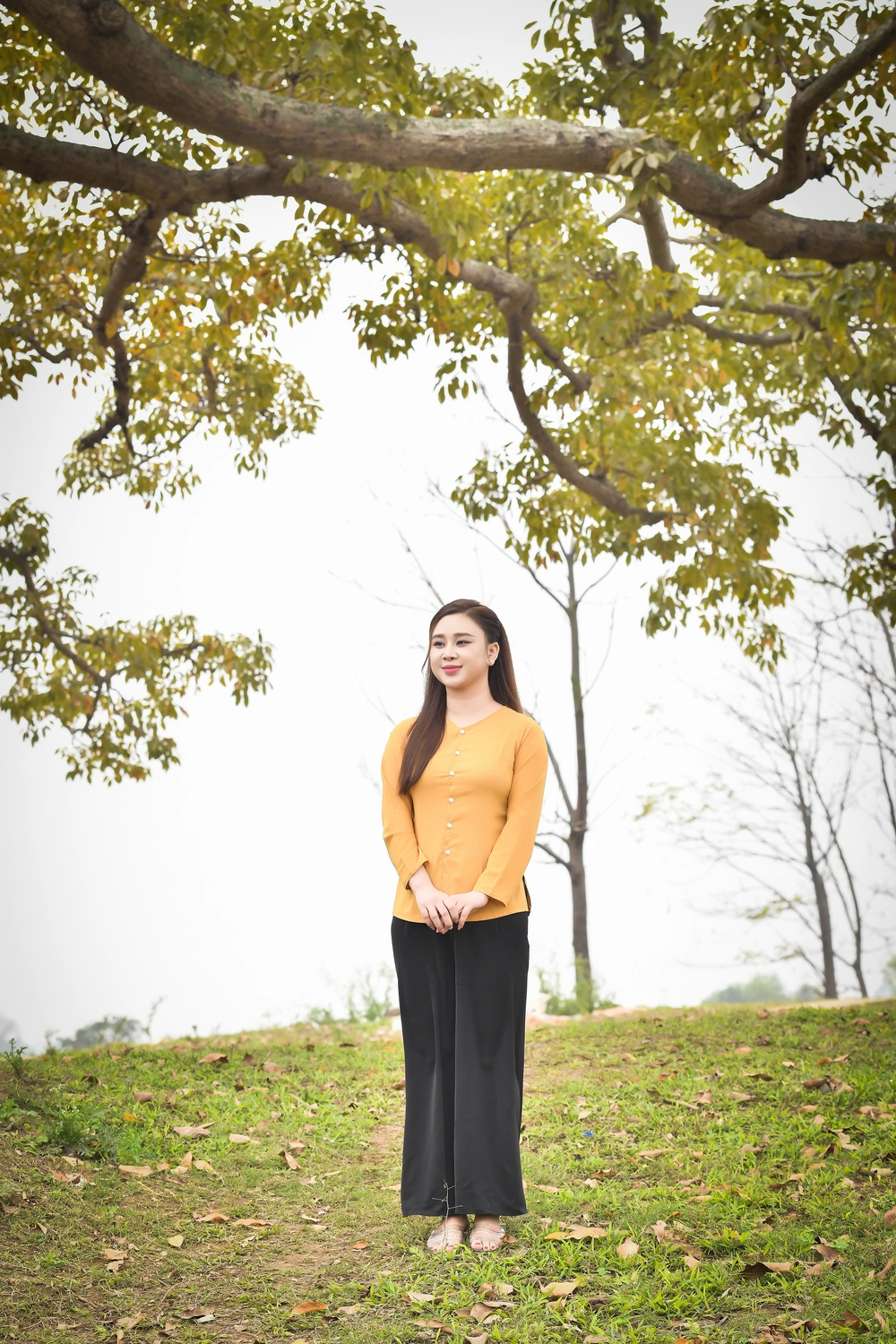 MV &quot;Nơi tuổi thơ con về&quot; của ca sĩ Phương Nga - hành trình âm nhạc từ trái tim của người mẹ trẻ - Ảnh 1.