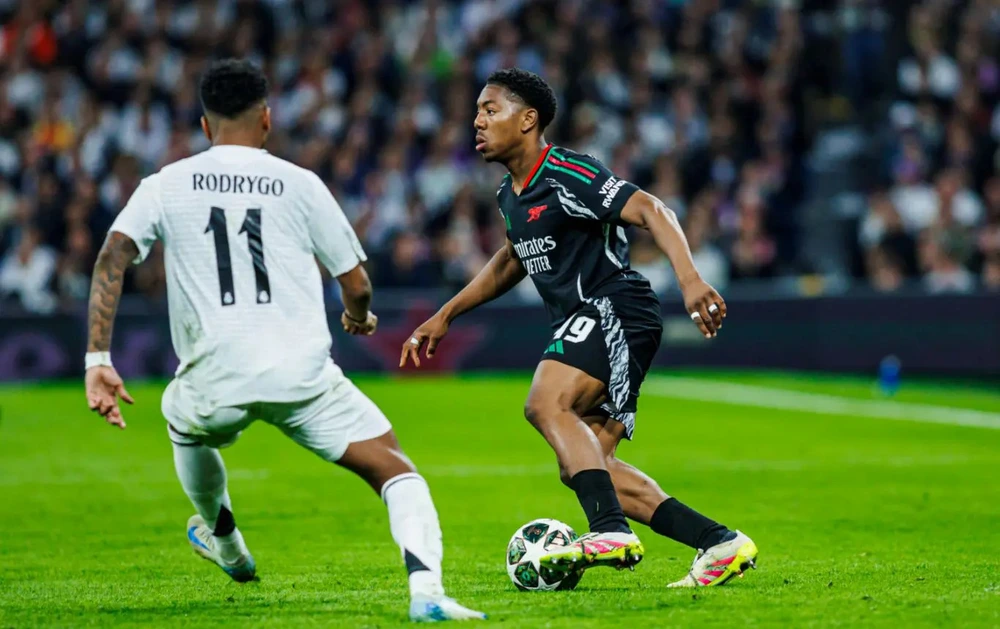 Tin chuyển nhượng ngày 26/6: Arsenal mua xong một đội trưởng ở Premier League; MU đón tin vui từ Gyokeres  - Ảnh 3.