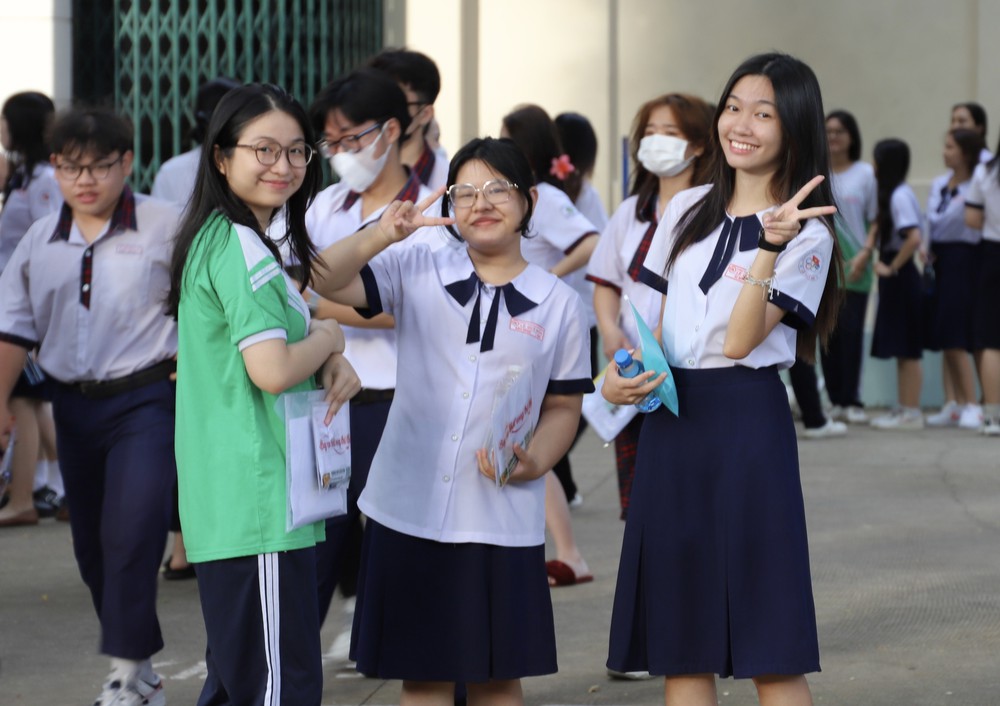 'Những vùng trời khác nhau' của Nguyễn Minh Châu vào đề Văn thi tốt nghiệp THPT 2025 - Ảnh 1.