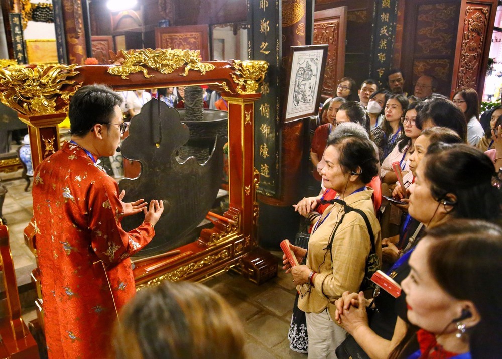 Hà Nội 'tung' loạt sản phẩm du lịch mới, sẵn sàng 'càn quét' mùa lễ hội - Ảnh 3. Hà Nội 'tung' loạt sản phẩm du lịch mới, sẵn sàng 'càn quét' mùa lễ hội - Ảnh 3.