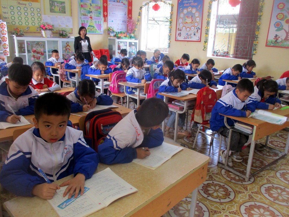 Kỳ họp thứ 9, Quốc hội khóa XV: Miễn, hỗ trợ học phí từ năm học 2025-2026 - Ảnh 1.