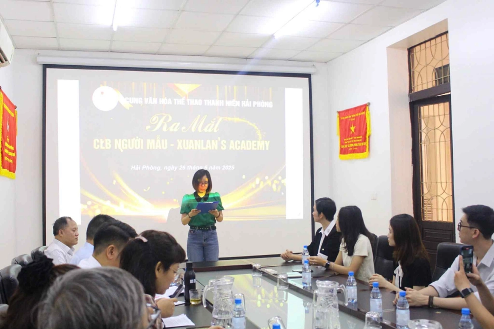 Siêu mẫu Xuân Lan nhận quyết định thành lập câu lạc bộ người mẫu tại Hải Phòng - Ảnh 1.