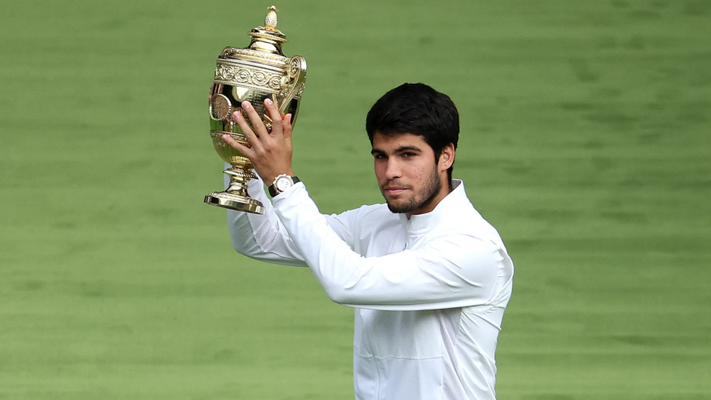 Alcaraz vượt qua Novak Djokovic trong hai trận chung kết Wimbledon gần nhất (2023, 2024) để giành chức vô địch