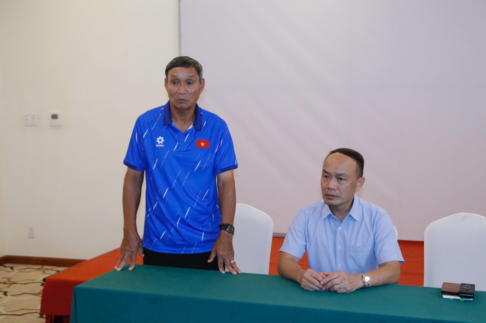 Thầy trò HLV Mai Đức Chung được ‘tiếp lửa’ trước vòng loại Asian Cup - Ảnh 1.