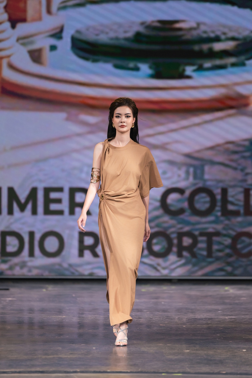 Miss Earth Vietnam 2025: Thảo Trang trân trọng thời khắc trên sân khấu - Ảnh 2.