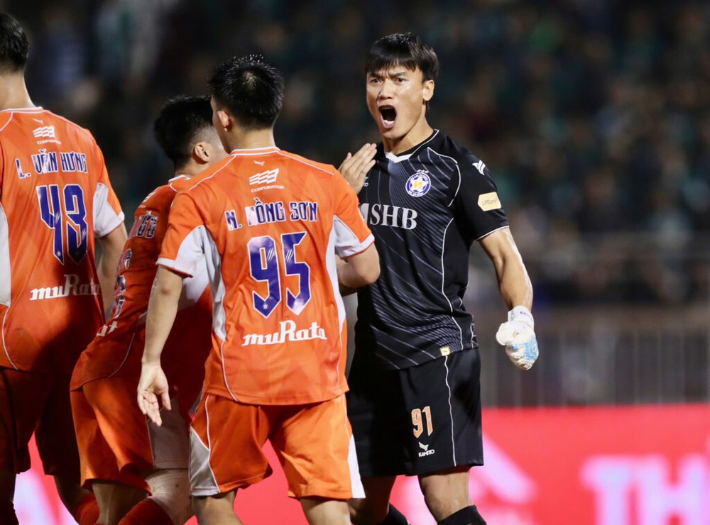 Tin nóng bóng đá Việt hôm nay 28/6: HLV Kim Sang Sik nhắn nhủ U22 Việt Nam; Lộ bí kíp giúp Bùi Tiến Dũng bắt phạt đền của Công Phượng - Ảnh 2.