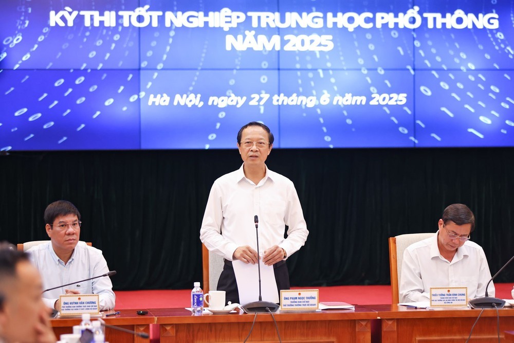 Kỳ thi tốt nghiệp THPT 2025: Xác định đối tượng sử dụng AI để giải đề thi môn Toán - Ảnh 1.