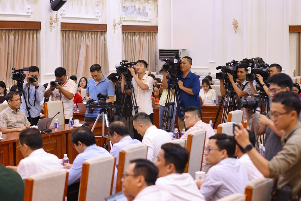 Kỳ thi tốt nghiệp THPT 2025: Xác định đối tượng sử dụng AI để giải đề thi môn Toán - Ảnh 3.