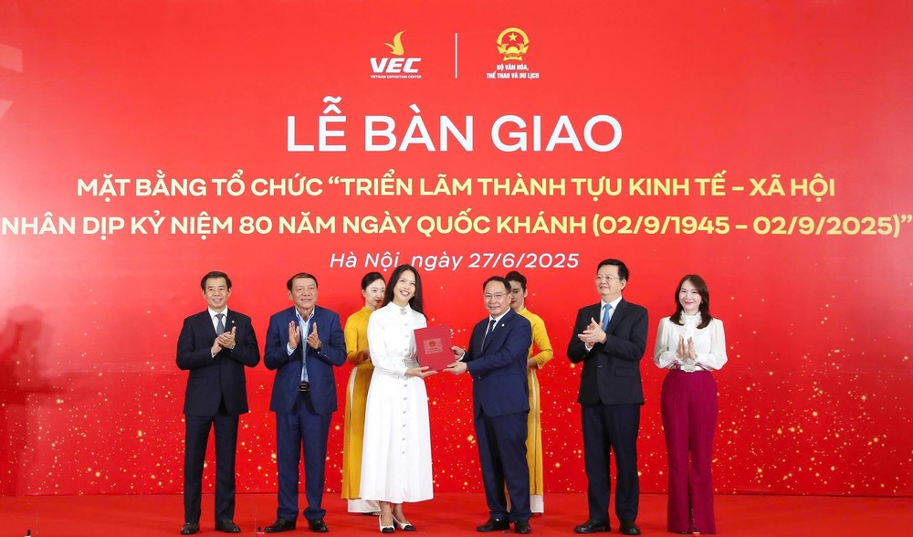 Bàn giao mặt bằng Triển lãm Thành tựu kinh tế - xã hội Kỷ niệm 80 năm Ngày Quốc khánh - Ảnh 4.