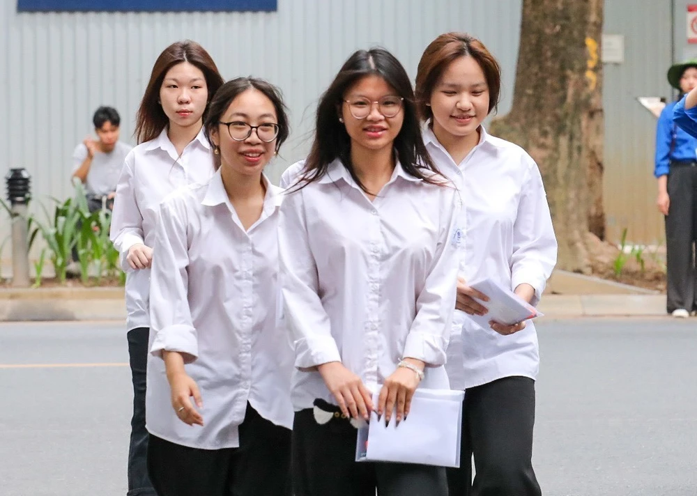 Thí sinh cả nước bước vào ngày cuối thi tốt nghiệp THPT năm 2025 - Ảnh 3.