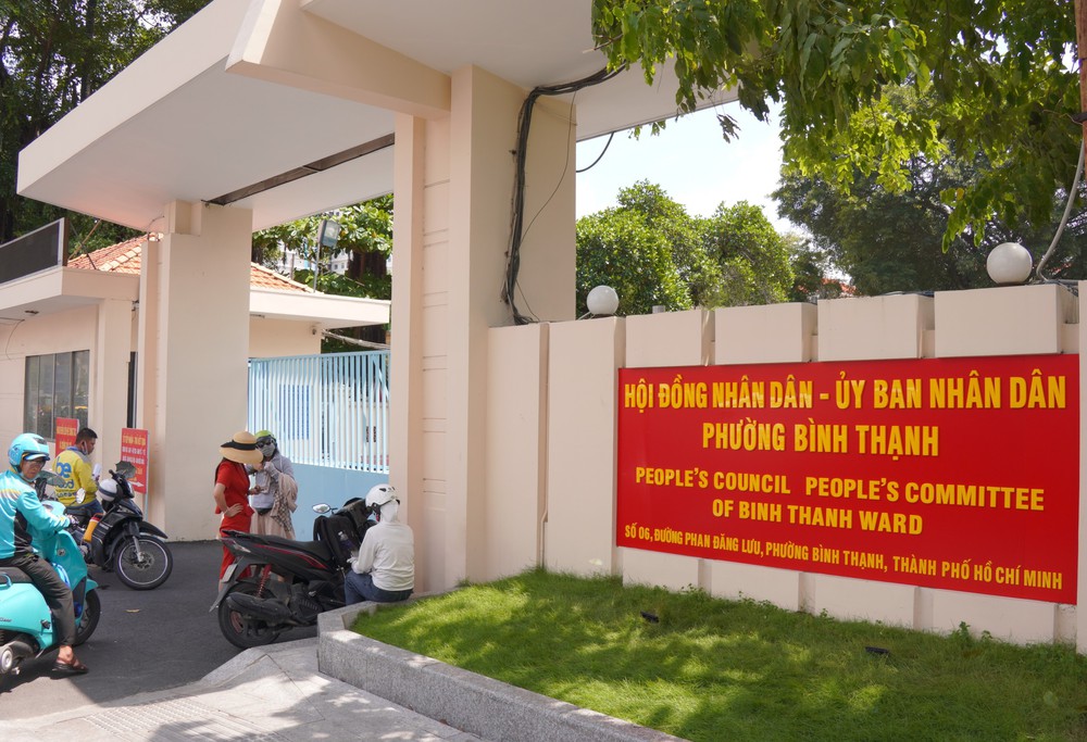 Trụ sở phường mới ở TP. Hồ Chí Minh thay bảng tên - Ảnh 5.