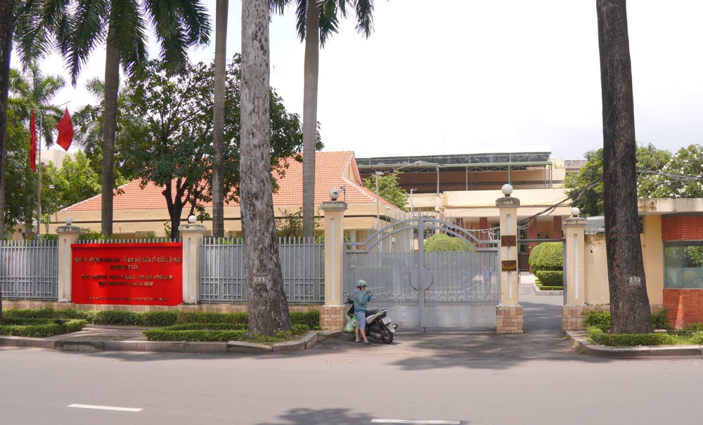 Trụ sở phường mới ở TP. Hồ Chí Minh thay bảng tên - Ảnh 3.