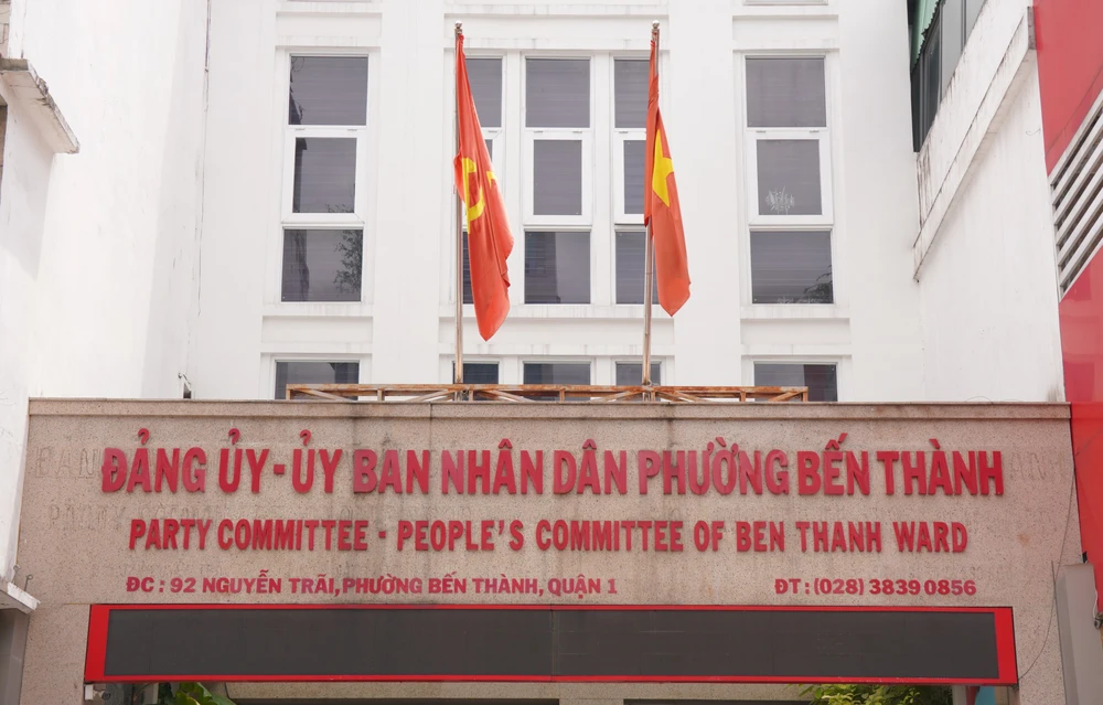 Trụ sở phường mới ở TP. Hồ Chí Minh thay bảng tên - Ảnh 2.