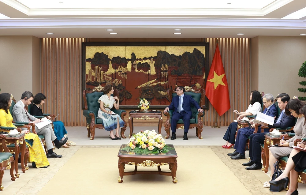 Thủ tướng Phạm Minh Chính đề nghị UNESCO tiếp tục ghi danh hồ sơ và bảo tồn các di sản văn hóa của Việt Nam - Ảnh 1.