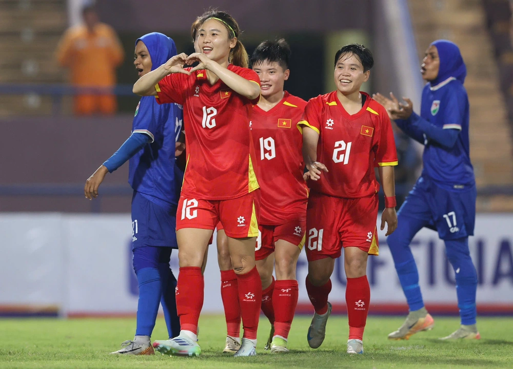HLV Mai Đức Chung: “Đáng lẽ trận đấu phải có nhiều bàn thắng hơn” - Ảnh 1.