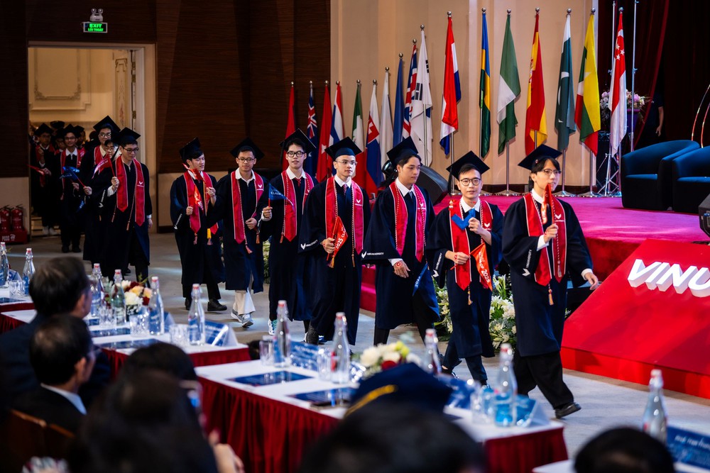 Dấu ấn thế hệ kiên cường: Hơn một nửa tân khoa khóa 2 VinUni được nhận làm việc tại các tập đoàn toàn cầu - Ảnh 3.