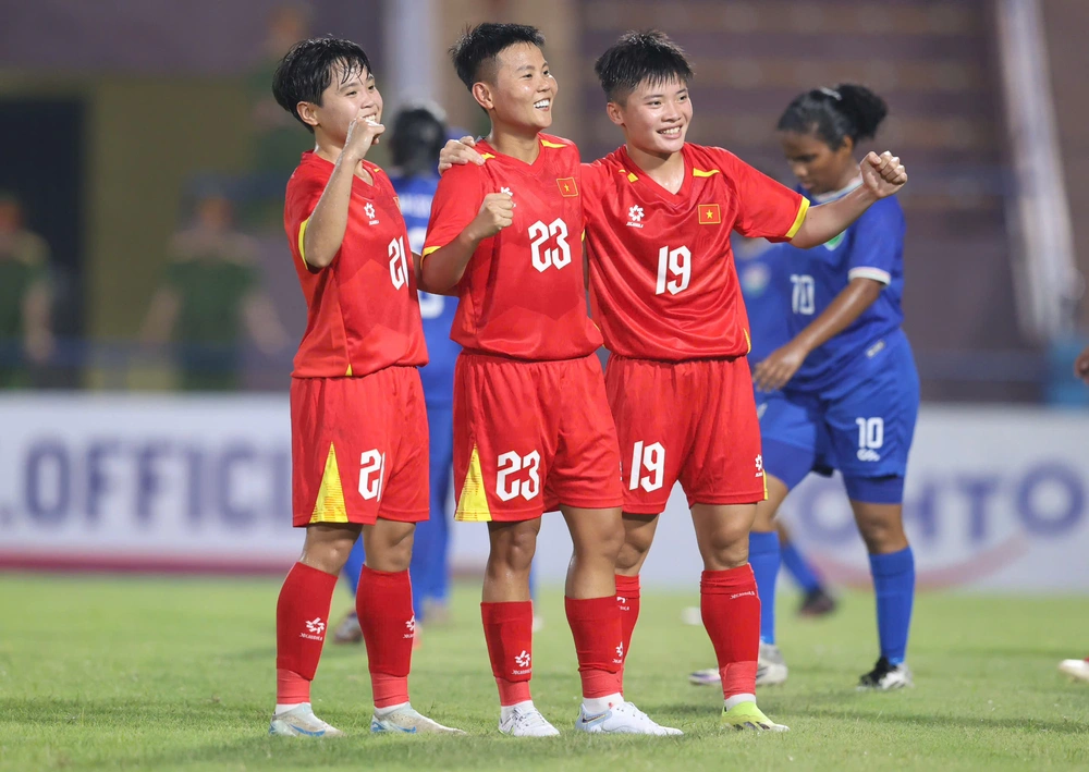 TRỰC TIẾP bóng đá nữ Việt Nam vs Maldives (6-0, hết hiệp 1): Set tennis trắng cho chủ nhà - Ảnh 2.