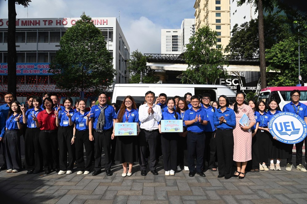 Thành phố Hồ Chí Minh ra quân Chiến dịch Mùa hè xanh lần thứ 32 - Ảnh 7.