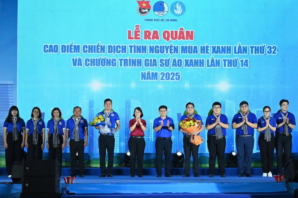 Thành phố Hồ Chí Minh ra quân Chiến dịch Mùa hè xanh lần thứ 32 - Ảnh 1.