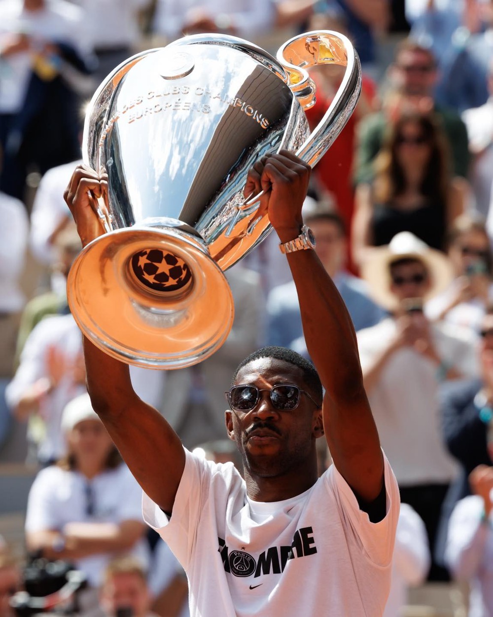Sao PSG khoe cúp bạc Champions League trên sân đấu Roland Garros - Ảnh 11.