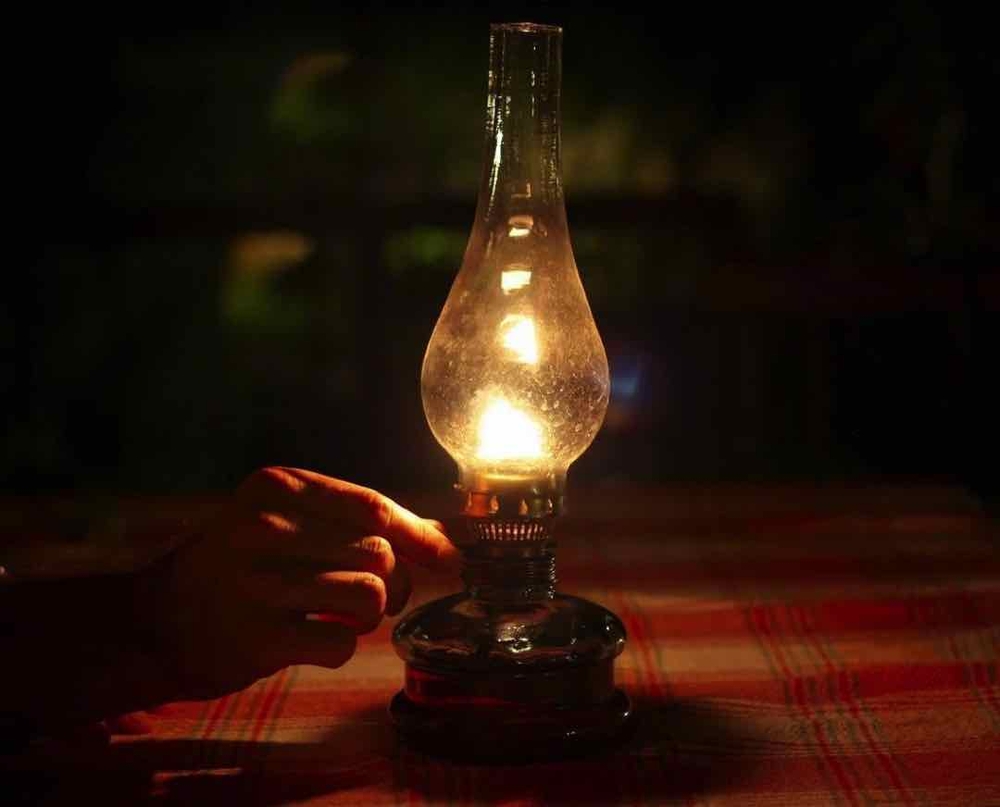 Chữ và nghĩa: Dầu ta khêu bấc - Ảnh 1.