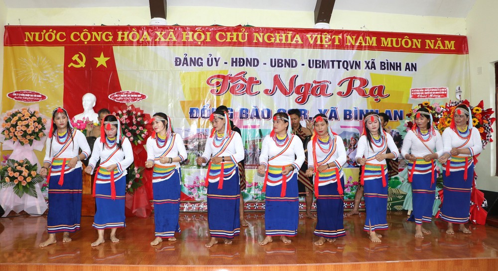 Tôn vinh Nghệ thuật múa Cà Đáo và Tết Ngã rạ (Sa ní) của đồng bào Co ở Quảng Ngãi - Ảnh 2.