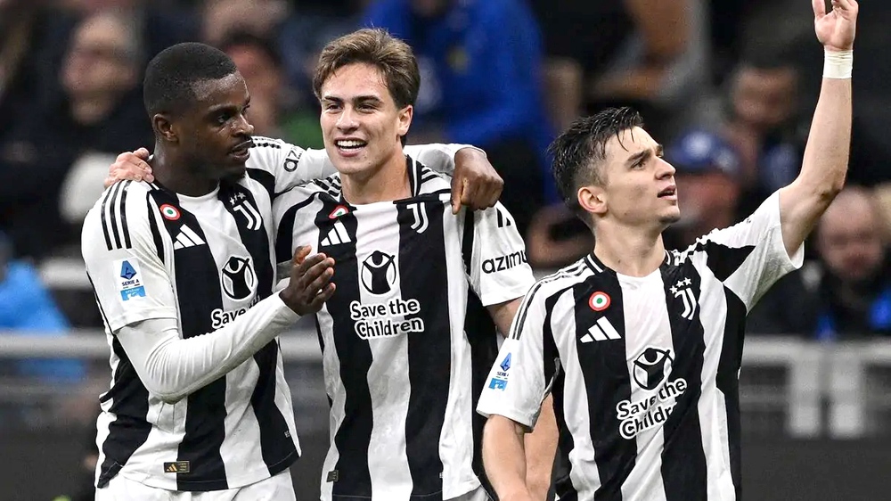 Juventus: Chỉ tuổi trẻ là không đủ? - Ảnh 1.