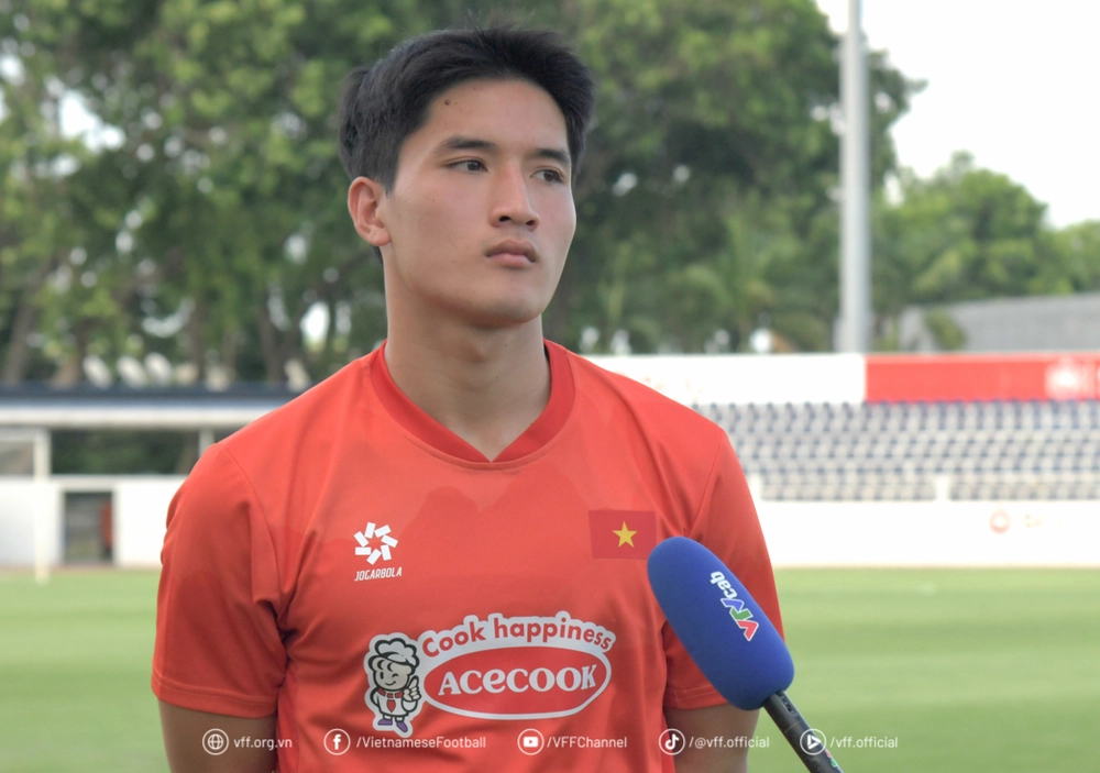 U22 Việt Nam đấu tập với Đài Bắc Trung Hoa, nhiều cầu thủ hội quân muộn - Ảnh 2.