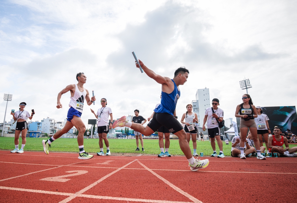 adidas Việt Nam ra mắt Adizero Boston 13, mẫu giày chạy tối ưu dành cho những buổi luyện tập tốc độ cao - Ảnh 1.