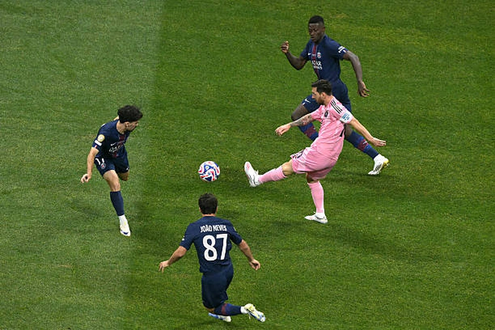 Thắng Inter Miami 4-0, HLV của PSG thừa nhận: 'Đánh bại đội của Messi không dễ như nhiều người tưởng' - Ảnh 2.