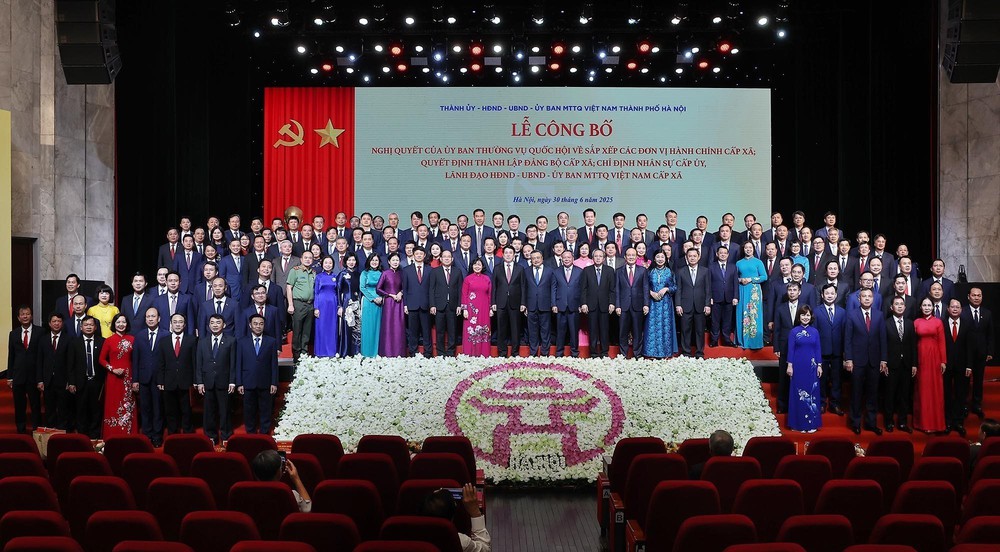 Chủ tịch nước Lương Cường : Mở ra không gian phát triển mới để Hà Nội phát huy tốt hơn nữa vai trò đầu tàu - Ảnh 7.