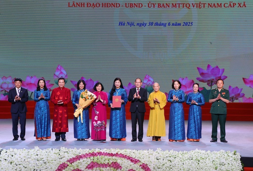 Chủ tịch nước Lương Cường : Mở ra không gian phát triển mới để Hà Nội phát huy tốt hơn nữa vai trò đầu tàu - Ảnh 9.