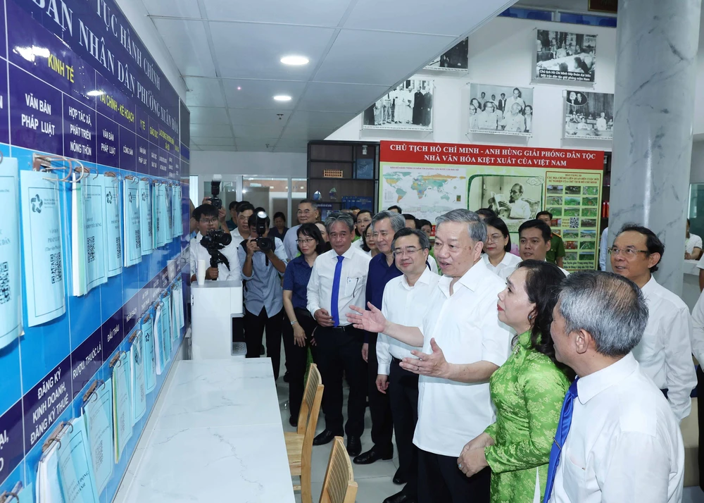 Sắp xếp lại giang sơn và sức mạnh đoàn kết: Ý Đảng gặp lòng dân - Ảnh 1.