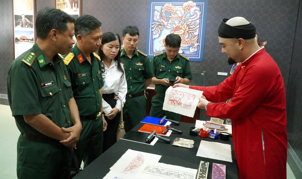 Triển lãm Văn miếu Quốc Tử Giám và Giáo dục - Khoa cử Việt Nam - Ảnh 5.