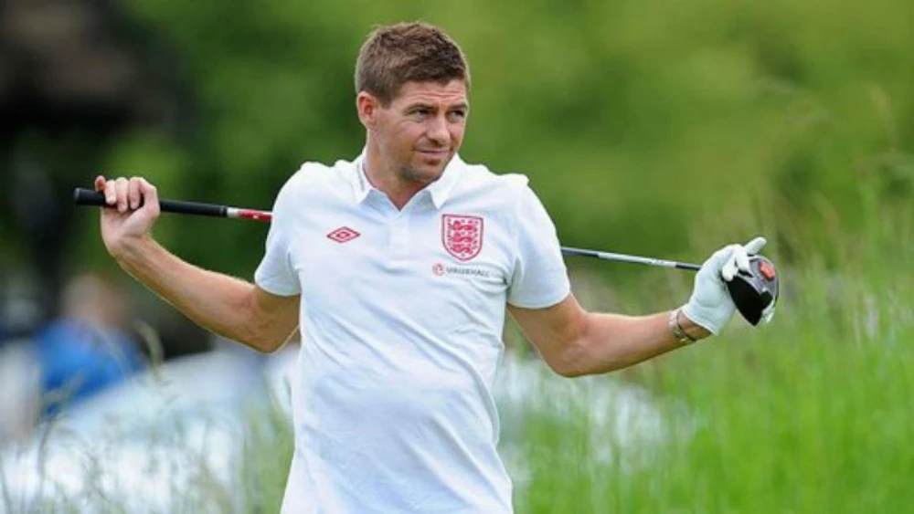 12 ngôi sao bóng đá có đam mê mãnh liệt với golf - Ảnh 9.