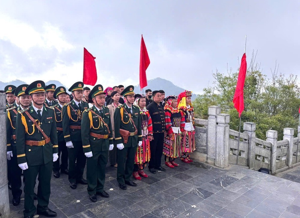Tạm dừng đón khách tham quan Cột cờ Lũng Cú để tu bổ, tôn tạo - Ảnh 1.