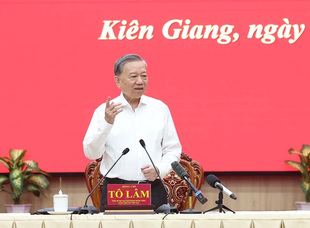 Phát biểu của Tổng Bí thư Tô Lâm tại buổi làm việc với Ban Thường vụ Tỉnh ủy Kiên Giang và Thường trực Tỉnh ủy An Giang - Ảnh 1.
