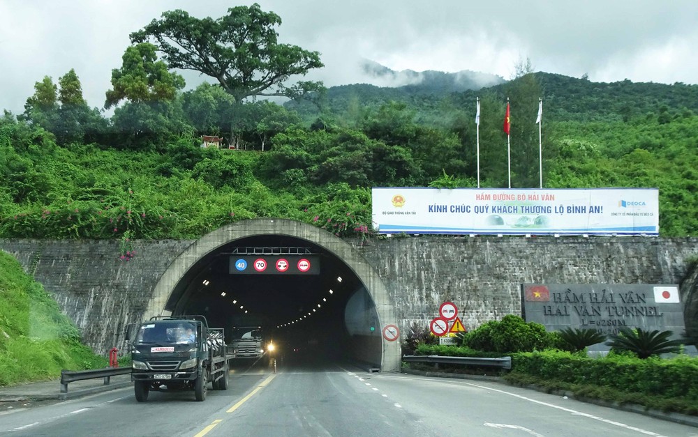 20 năm khánh thành Hầm đường bộ Hải Vân: bước ngoặt hạ tầng giao thông Việt Nam - Ảnh 1.