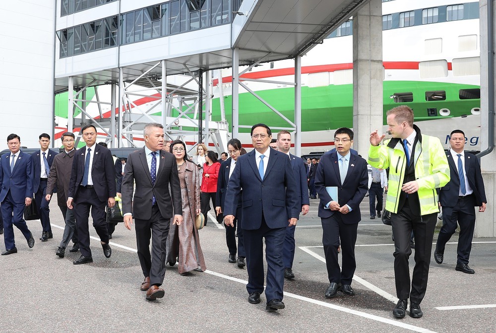 Hình ảnh Thủ tướng Phạm Minh Chính tham quan cảng Tallinna Sadam - Ảnh 3.