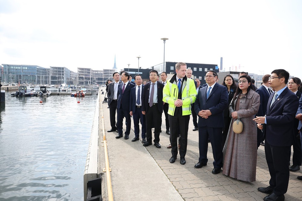 Hình ảnh Thủ tướng Phạm Minh Chính tham quan cảng Tallinna Sadam - Ảnh 6.