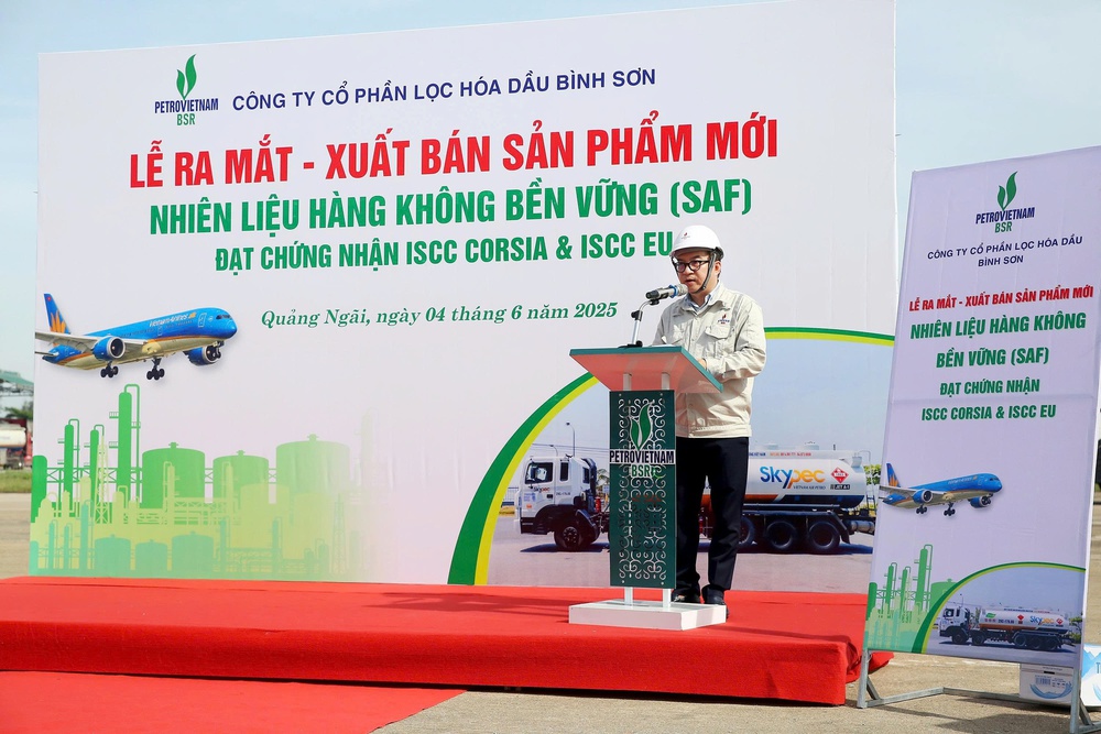 Lọc hóa dầu Bình Sơn (Quảng Ngãi) ra mắt sản phẩm Nhiên liệu hàng không bền vững (SAF) - Ảnh 2.