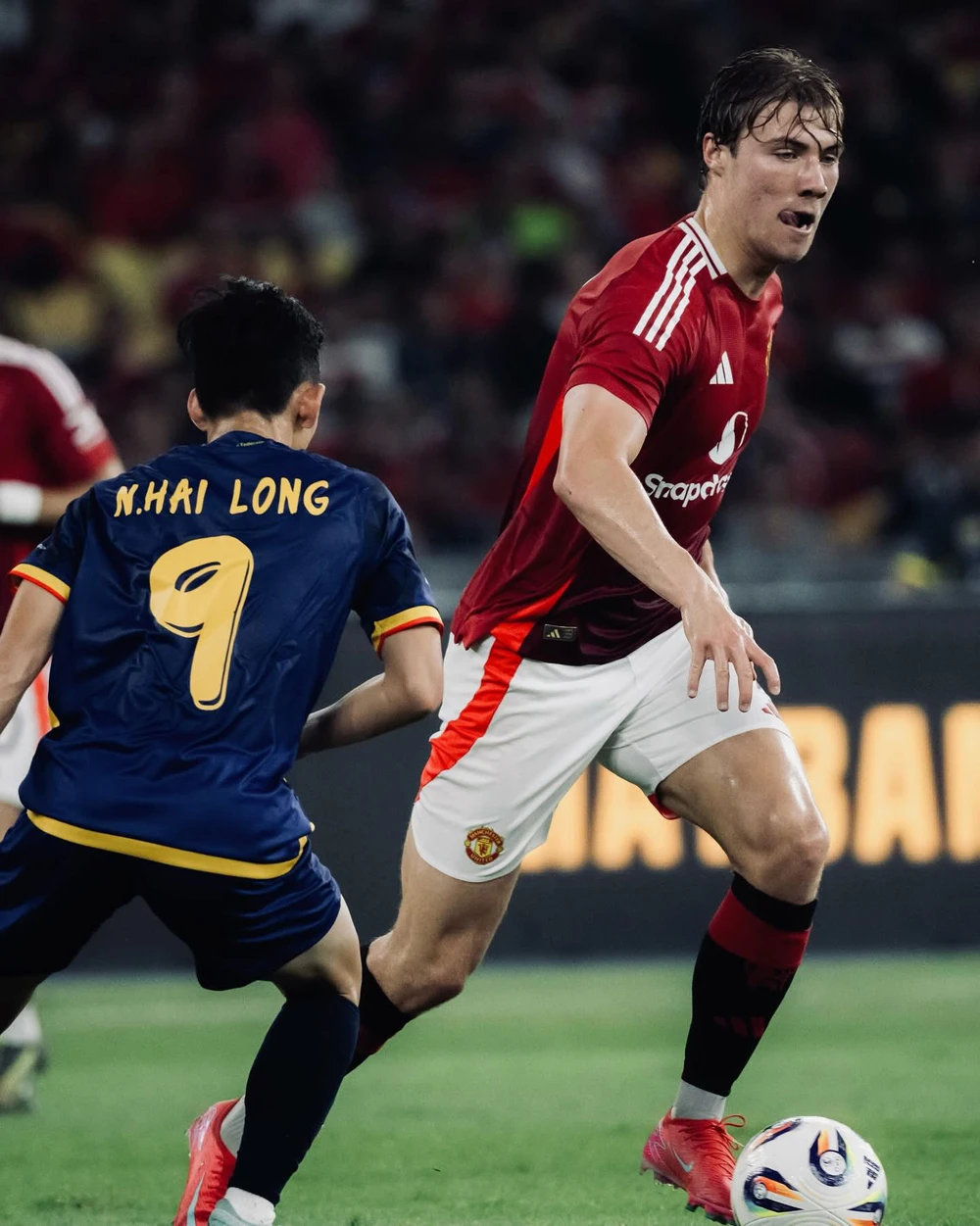 Tiền vệ Hai Long: ‘Mục tiêu của đội tuyển Việt Nam là 3 điểm trước Malaysia’ - Ảnh 1. Tiền vệ Hai Long: ‘Mục tiêu của đội tuyển Việt Nam là 3 điểm trước Malaysia’ - Ảnh 1.